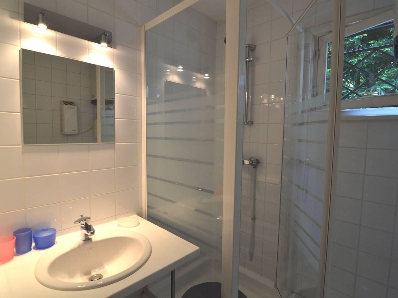 Modern chalet in Humain, Marche-en-Famenne, België voor 6 personen foto 19