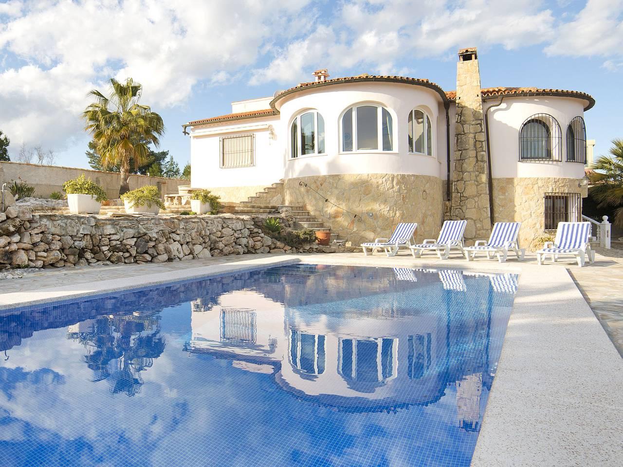 Vakantiehuis met privézwembad en zeezicht in Marisol Park, Calpe, Spanje voor 6 personen