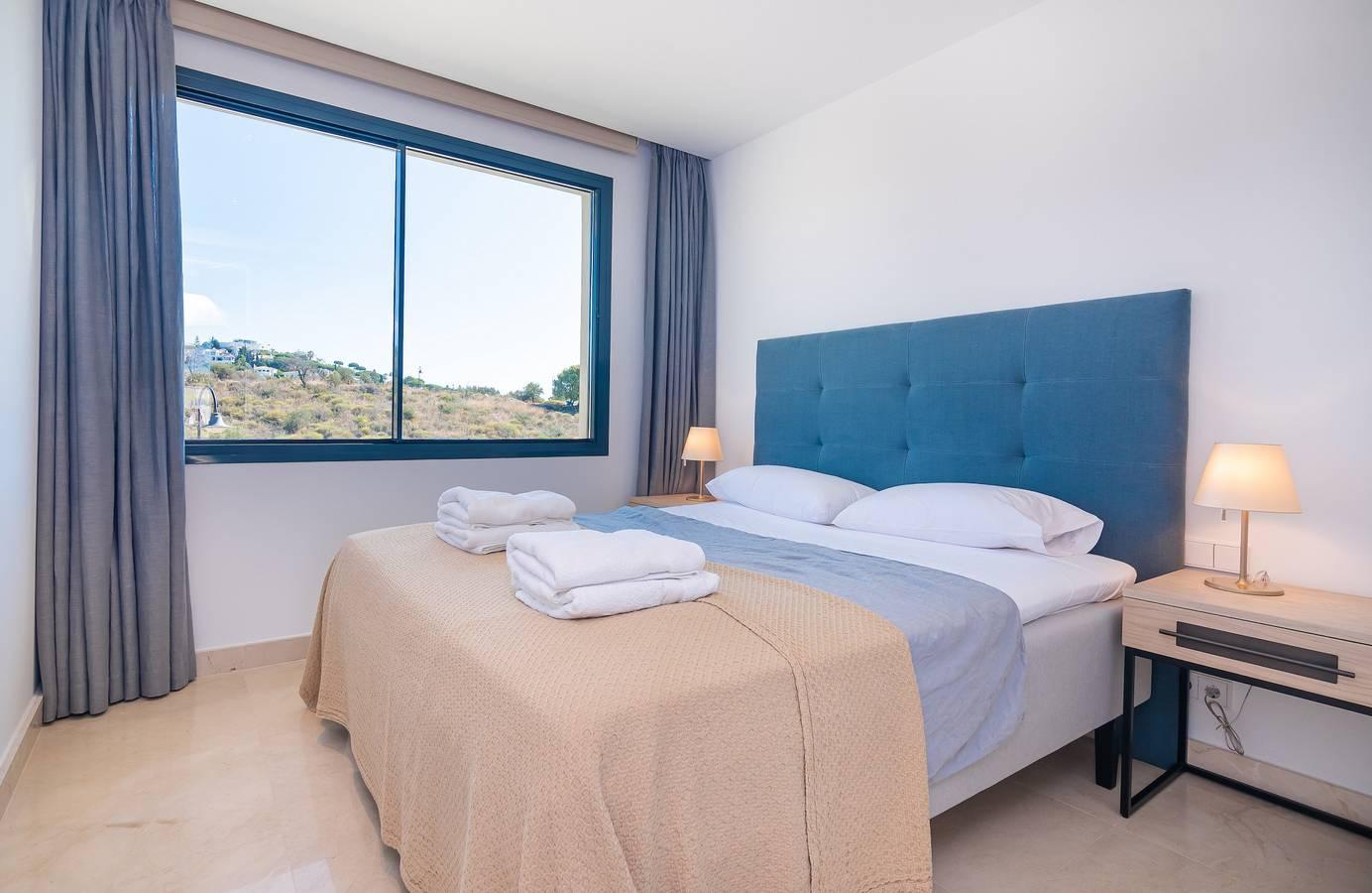 Luxurious Townhouse & Rooftop Plunge Pool in Playa de La Cala - El Torreón (Mijas), Mijas, Spanje voor 8 personen foto 19