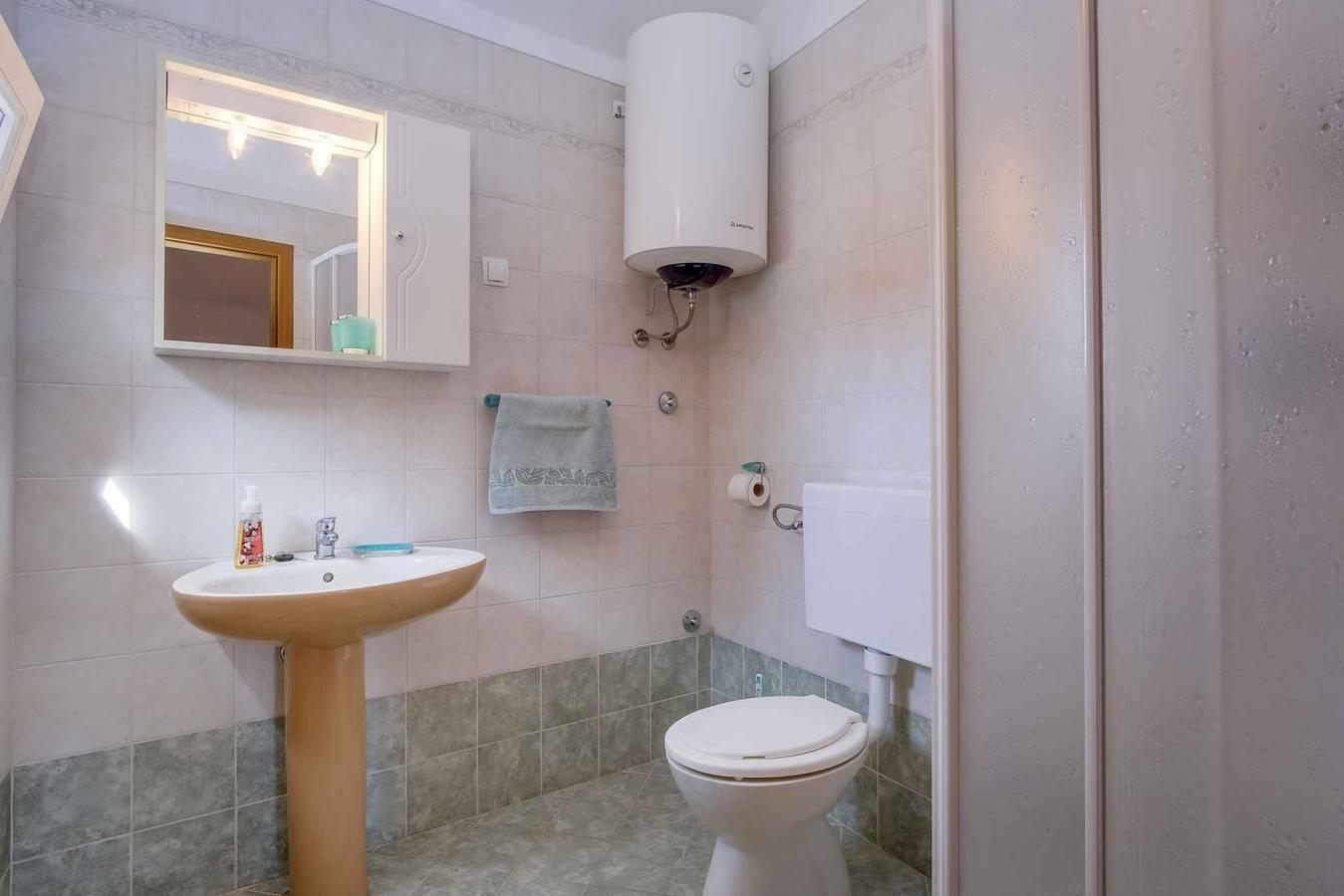 Vakantiewoning Airconditioning en internet op een rustige locatie in Martinscica, Cres, Kroatië voor 4 personen foto 19