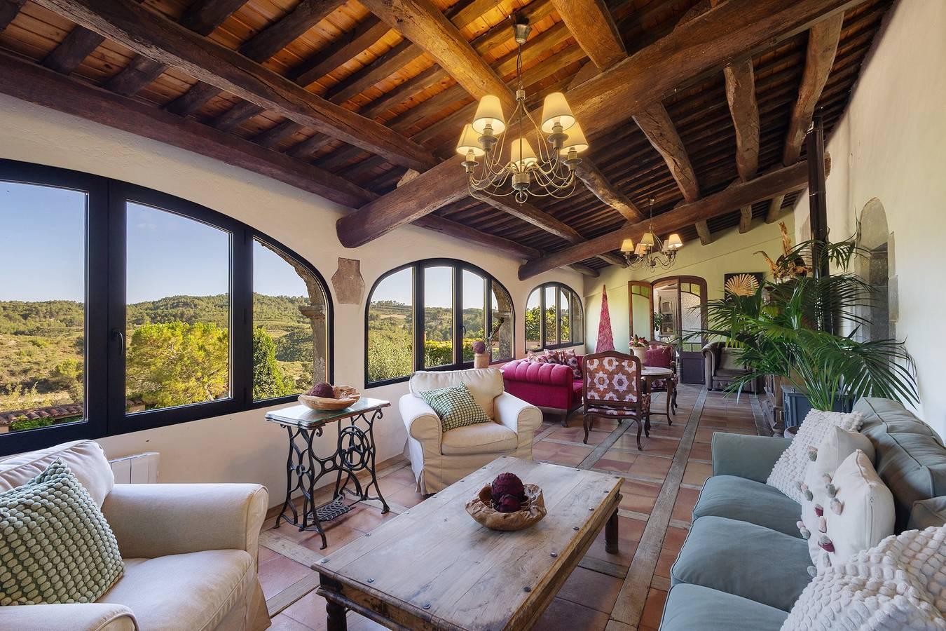 Villa 'La Masia' met uitzicht op de bergen, privézwembad en Wifi in El Bruc, Spanje voor 24 personen foto 19