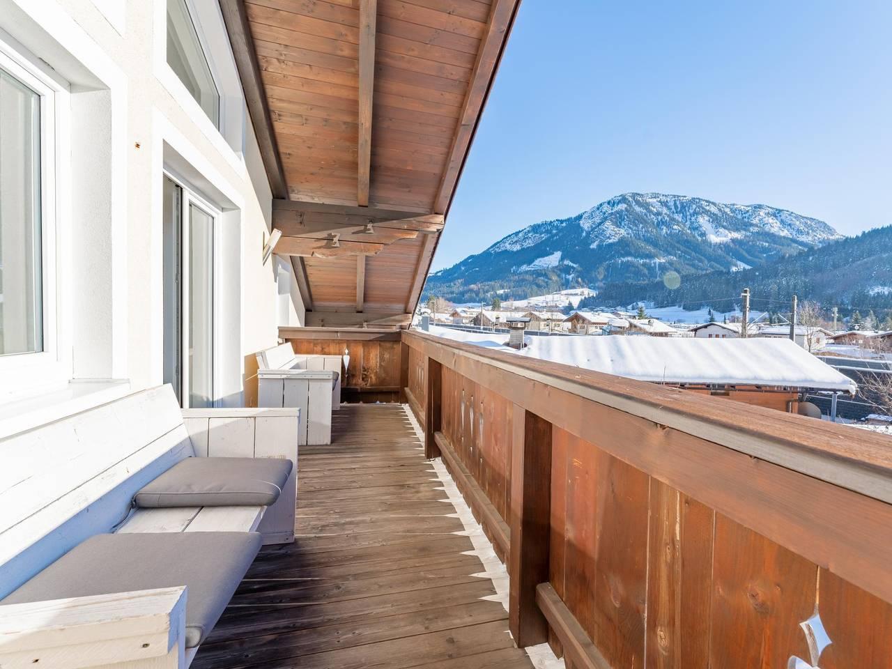 Moderne woning met zonnig balkon in dorpskern van Brixen in Brixen im Thale, Kaisergebirge, Oostenrijk voor 8 personen foto 20