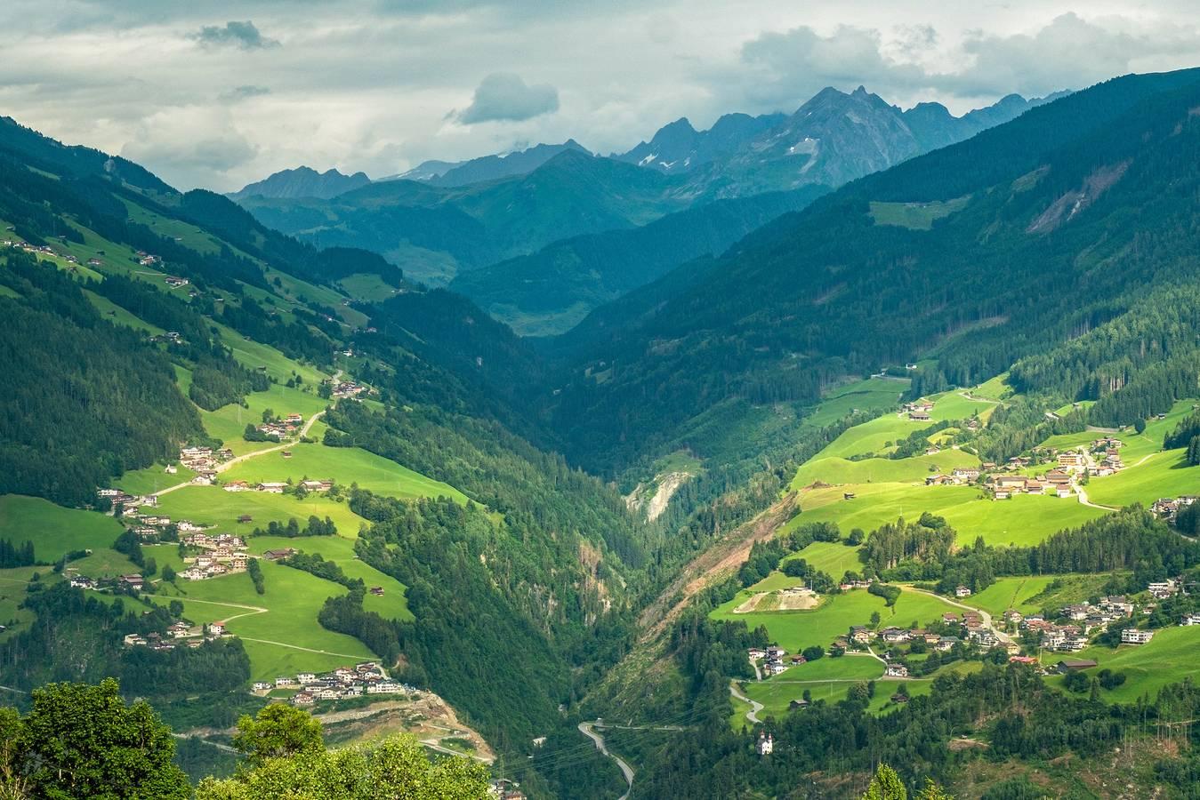 Vakantiewoning met balkon nabij het centrum in Tux Alps, Kaltenbach, Oostenrijk voor 2 personen foto 19