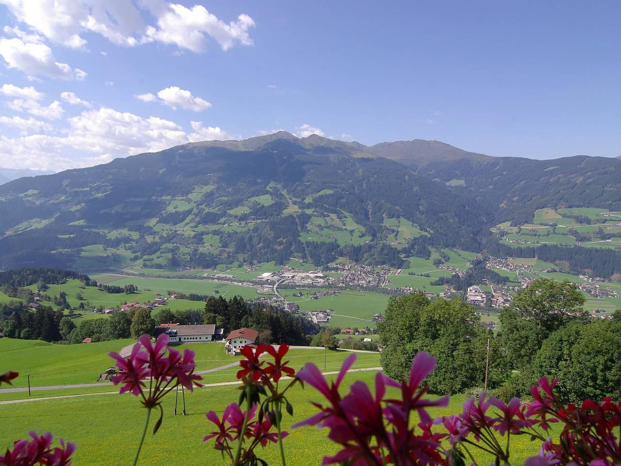 Hansjörg met 5 slaapkamers en balkon in Stummerberg, Ski-Optimal Hochzillertal, Oostenrijk voor 12 personen foto 19