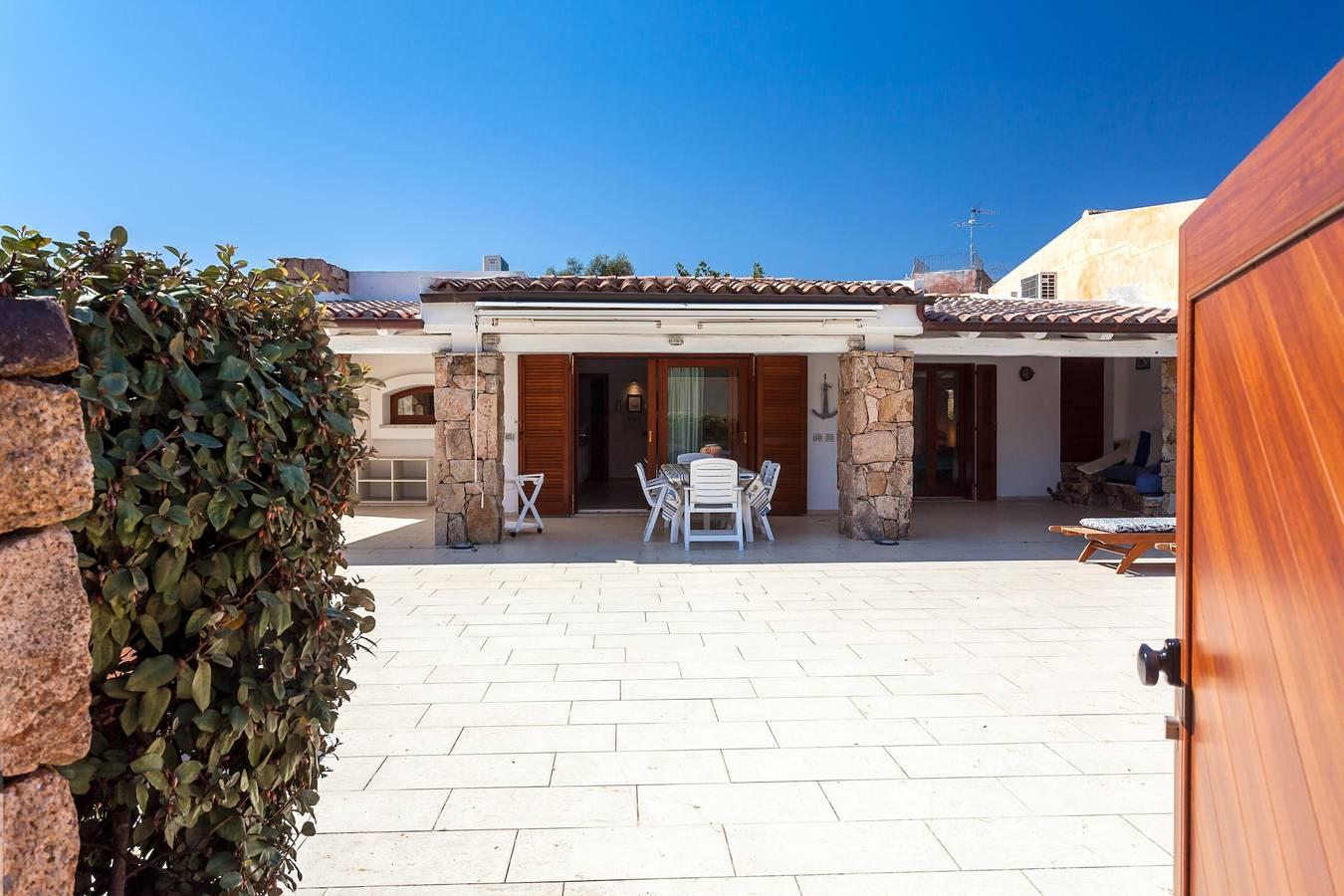 Casa Isabella Villa met bijgebouw vlak in Porto San Paolo, Loiri Porto San Paolo, Italië voor 12 personen foto 24