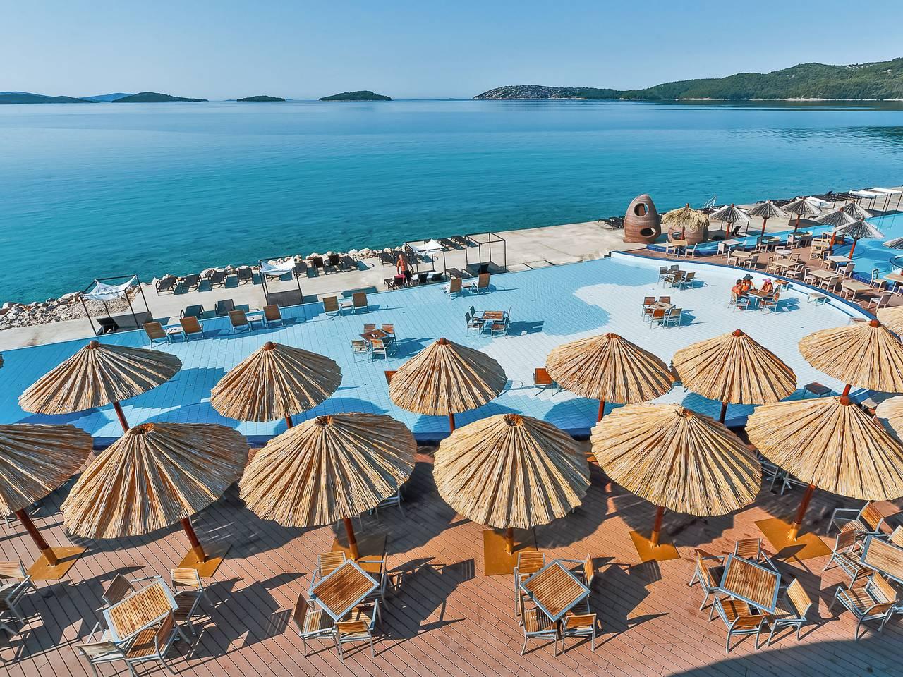 Vakantiehuis met zeezicht en airconditioning in Brodarica, Šibenik-Knin, Kroatië voor 8 personen foto 23