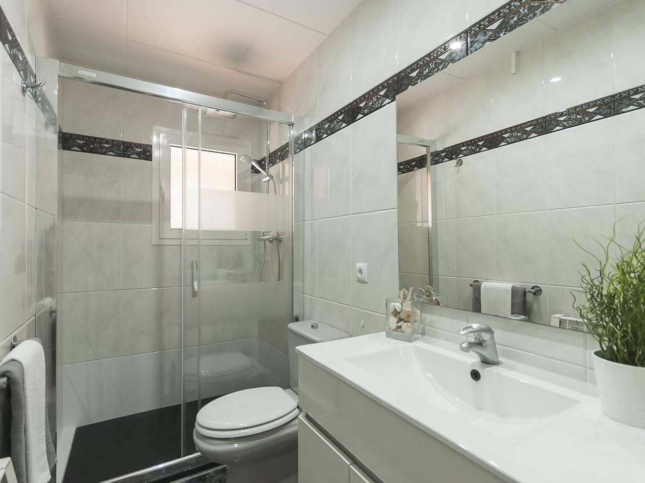 Vakantieappartement met zwembad en speeltuin in Castelldefels, Baix Llobregat, Spanje voor 6 personen foto 21