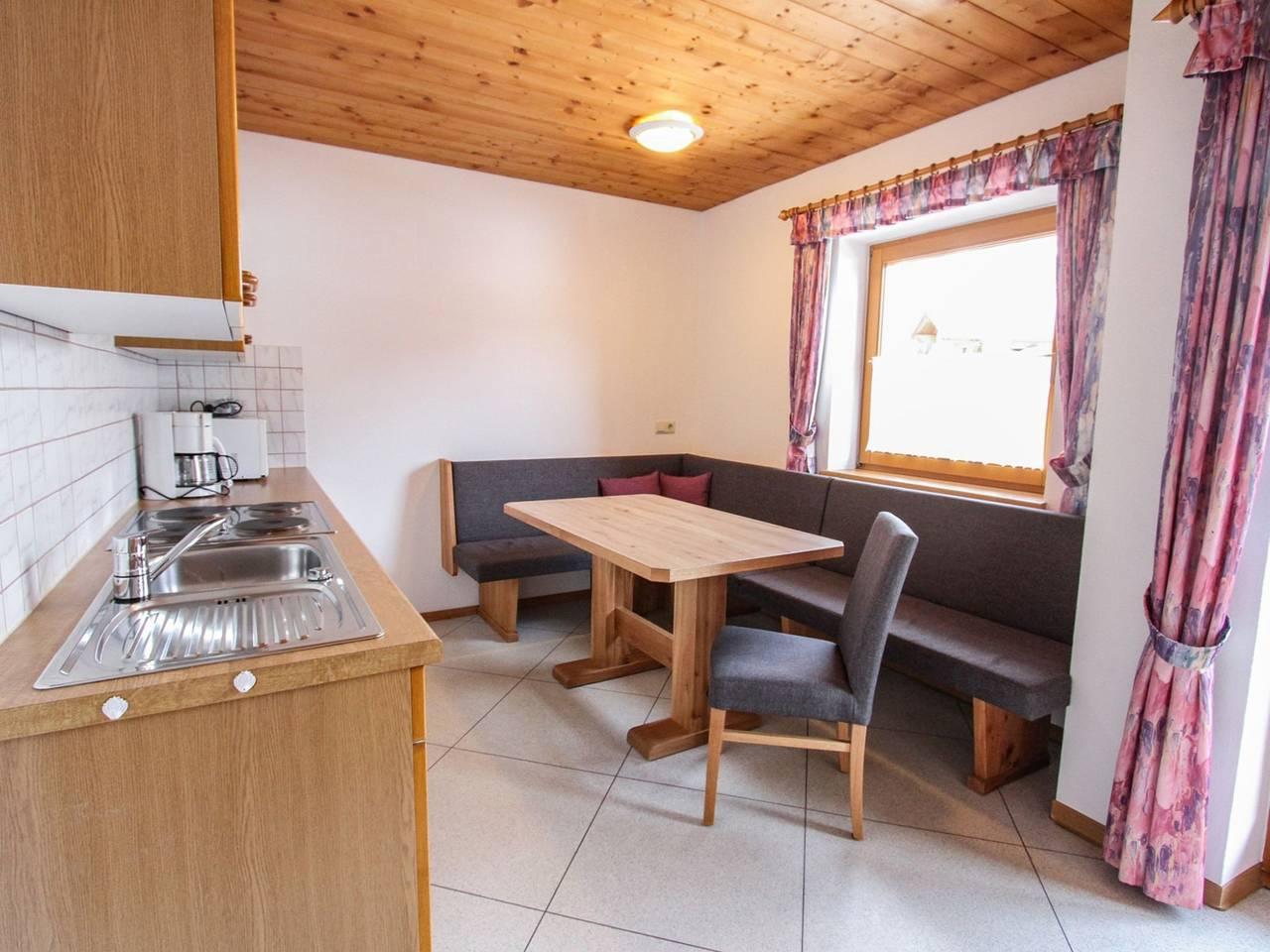 Voithofer met 2 slaapkamers en balkon in Königsleiten, Pinzgau, Oostenrijk voor 4 personen foto 3