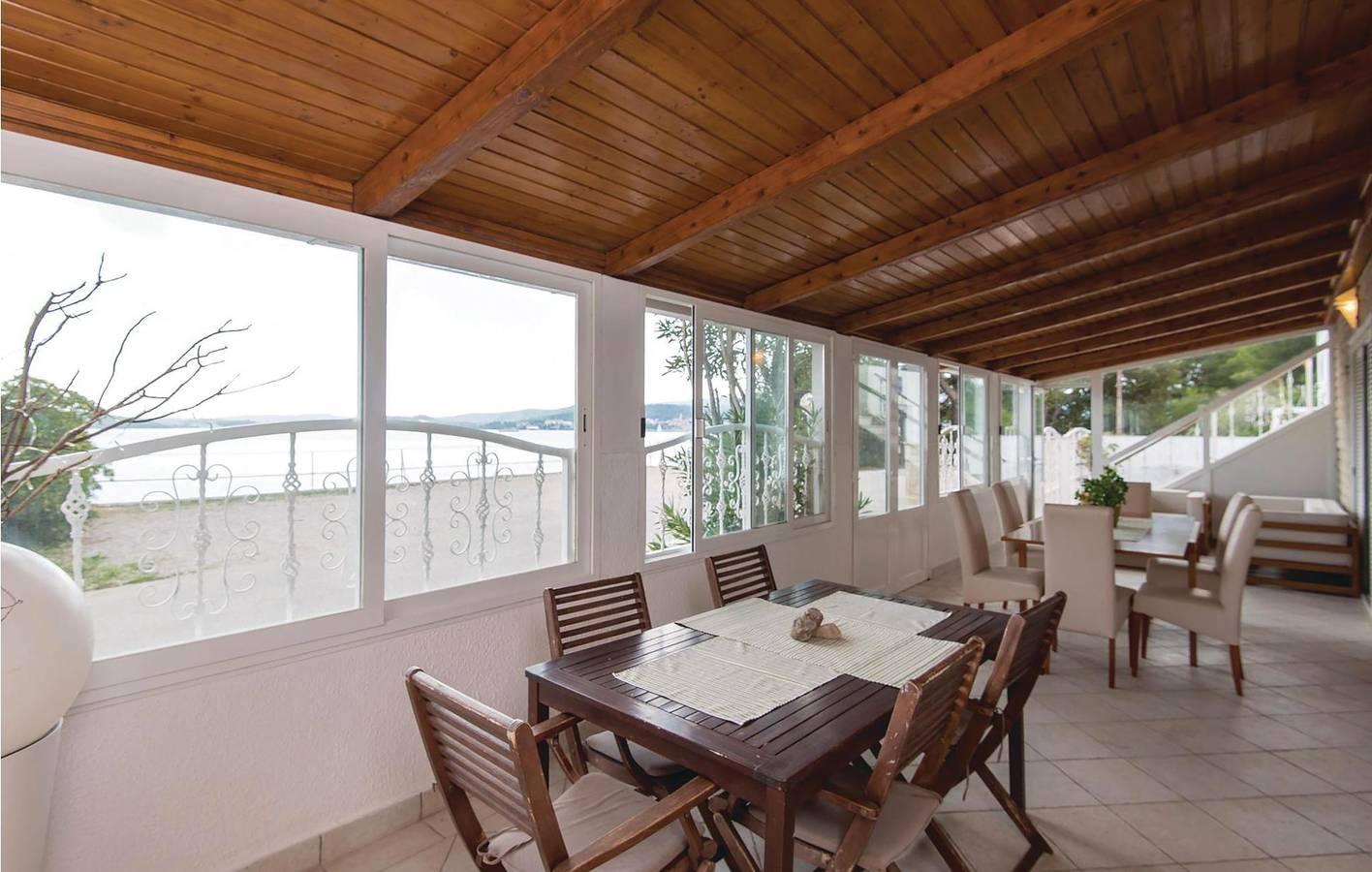 Ruim appartement met 2 slaapkamers, zwembad en terras, op 2 km in Kućište, Dubrovnik-Neretva, Kroatië voor 20 personen foto 19