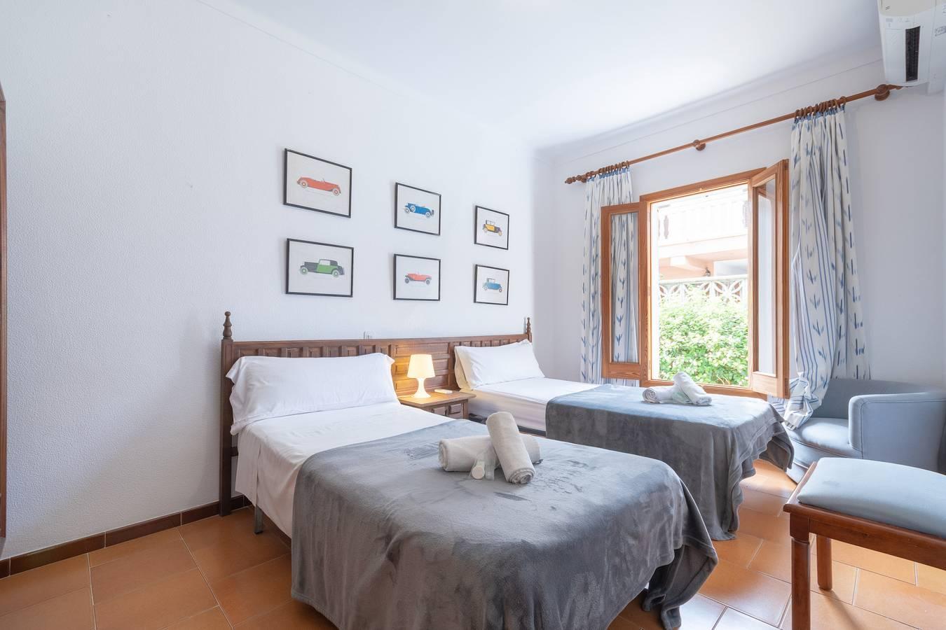 Villa met terras in Playa de Muro, Muro, Spanje voor 6 personen foto 21