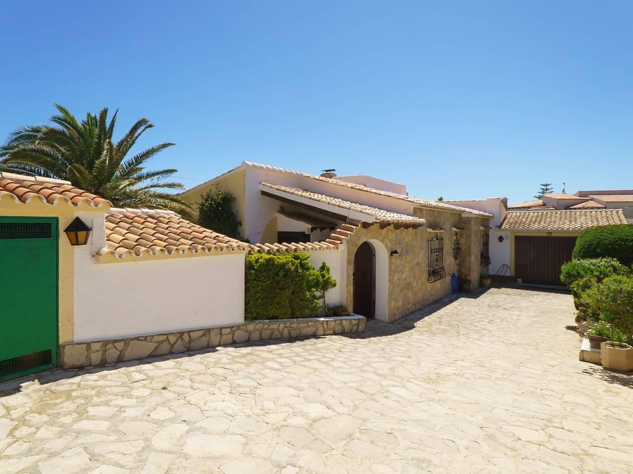 Vakantiehuis met privézwembad en zwembad in Balcón al Mar, Jávea, Spanje voor 4 personen foto 23