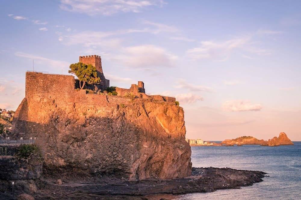 Villa met directe toegang tot het strand tussen Catania en Syracuse in Villaggio San Leonardo, Italië voor 5 personen foto 21