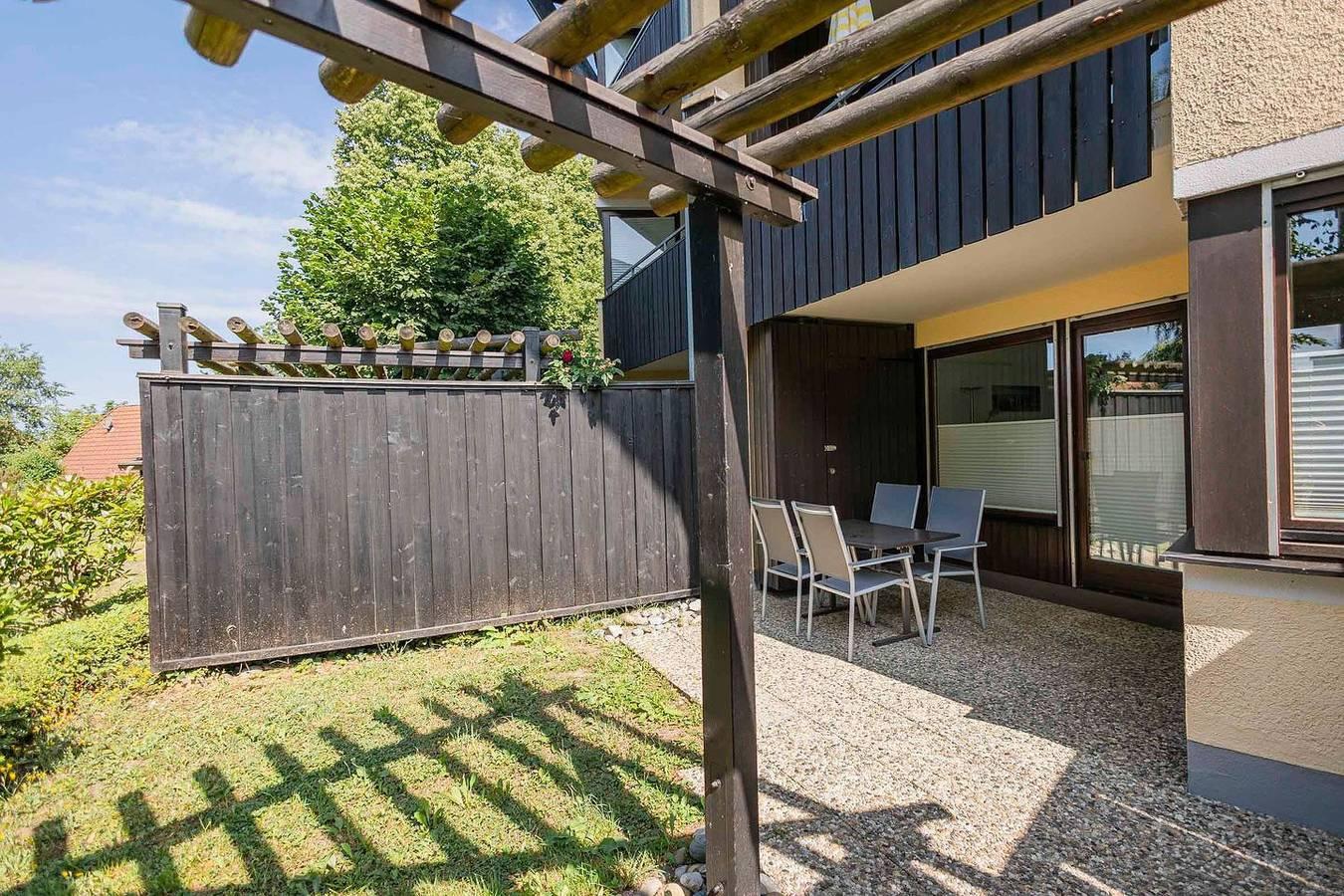 Vakantieappartement met terras en 1 slaapkamer en tuin in Immenstaad am Bodensee, Duitsland voor 3 personen foto 20