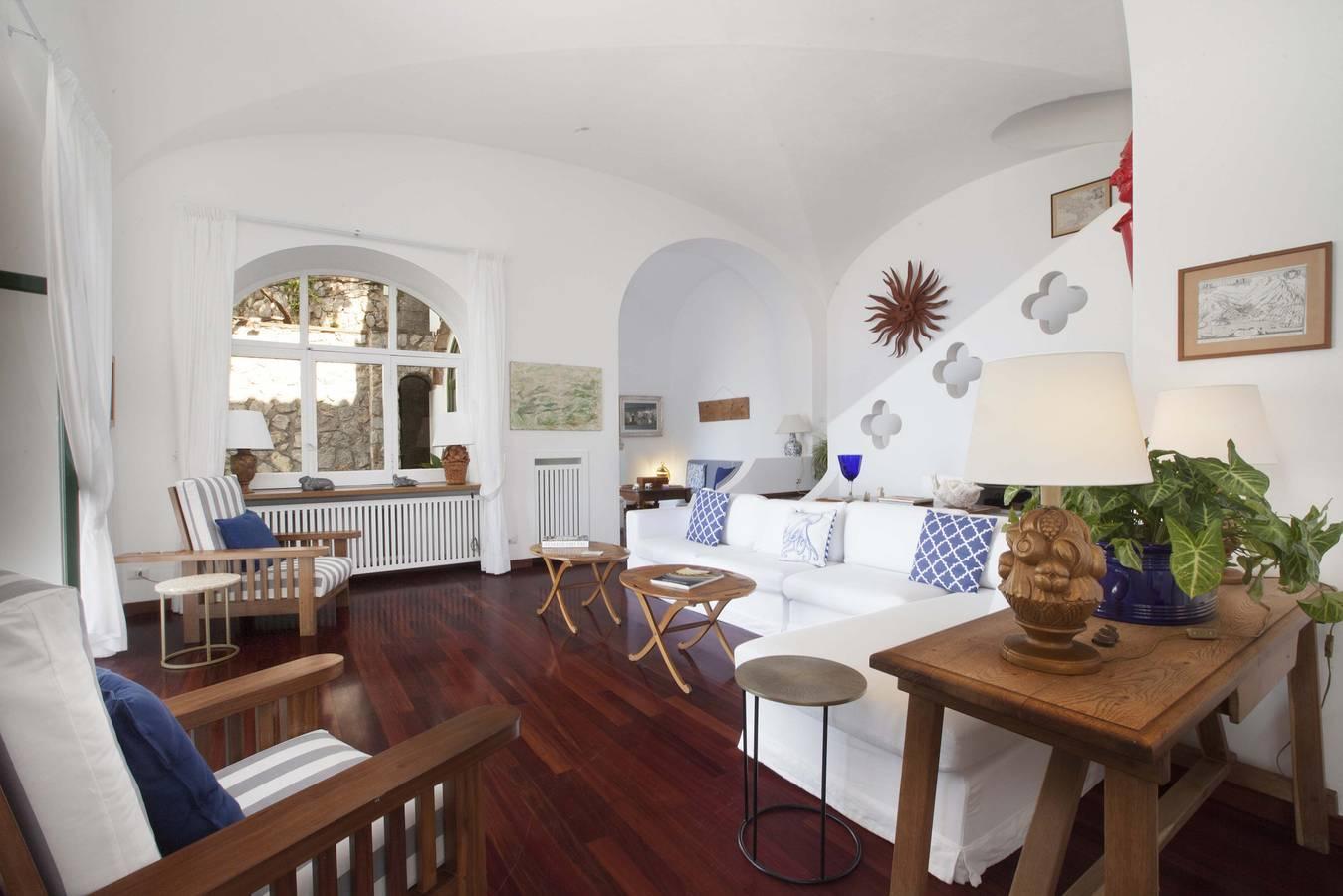 Amore Rentals - Villa Lo Scoglio con Accesso Diretto al Mare in Spiaggia d'Arienzo, Positano, Italië voor 12 personen foto 19