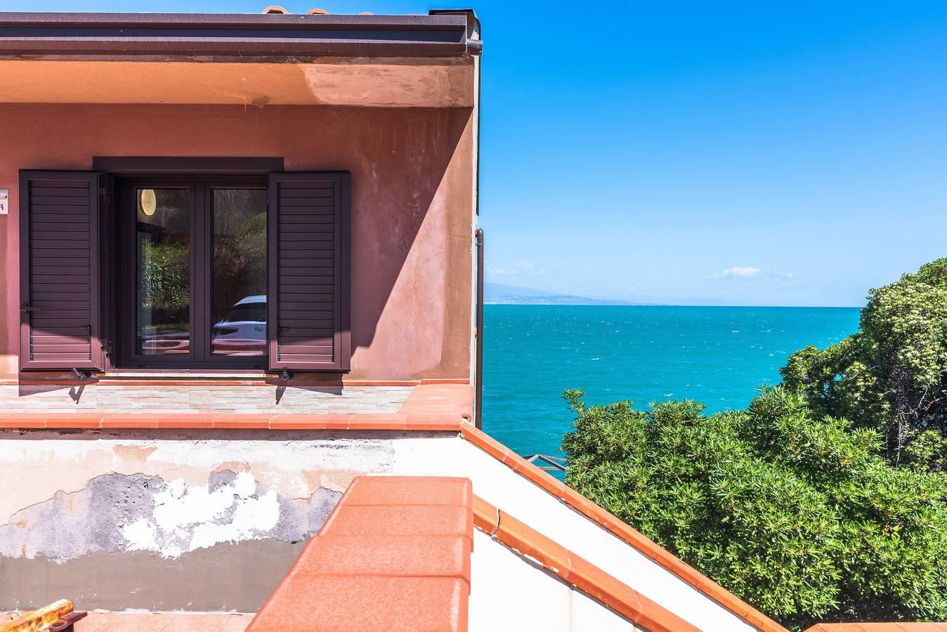 Appartement "La terrazza sul Mare" met zeezicht, terras in Costa Saracena, Augusta (Gemeente), Italië voor 5 personen foto 24
