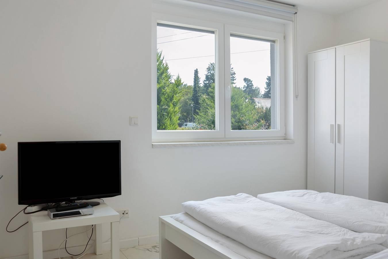 Luxe nieuwbouwvilla met tuin, terras, airconditioning en wifi in Oberasbach, Franken, Duitsland voor 10 personen foto 21