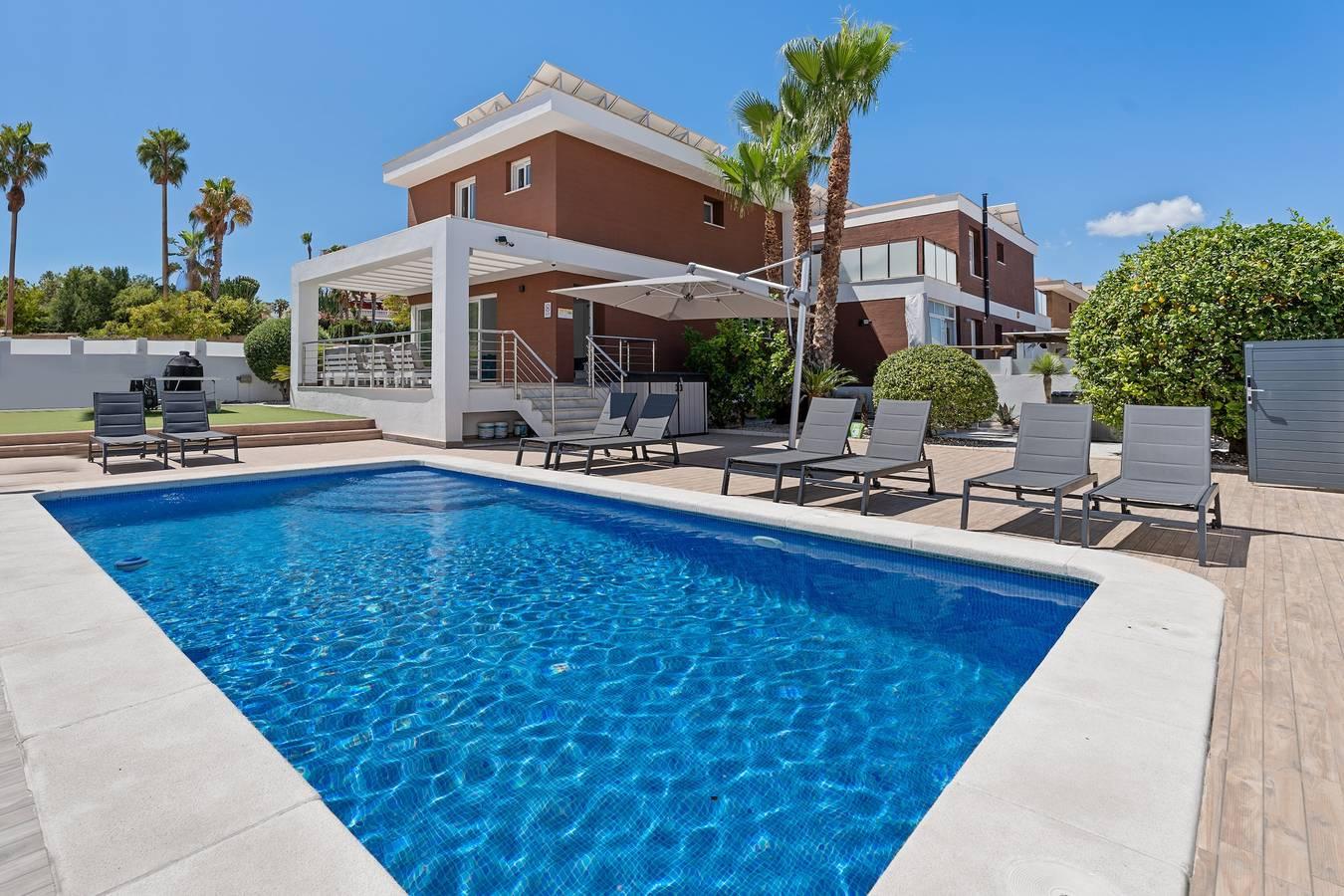 Vakantiehuis in Santa Pola, Spanje voor 16 personen