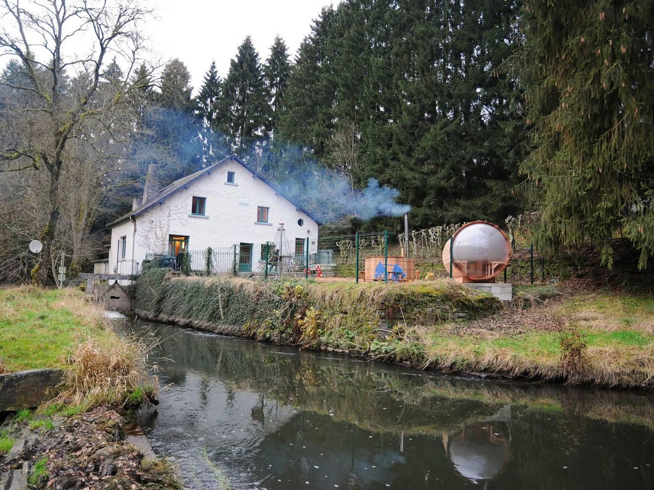Watermolen in Herbeumont, België voor 24 personen foto 23