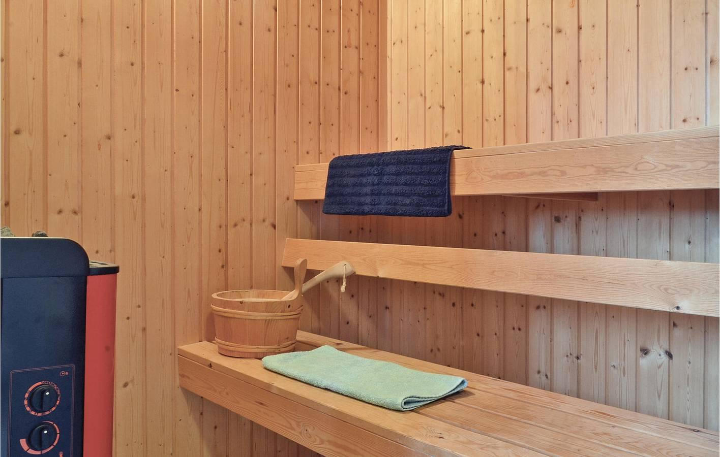Vakantiehuis met terras en 90 m², 3 slaapkamers en sauna in Bjerregård, Holmsland Klit, Denemarken voor 6 personen foto 19