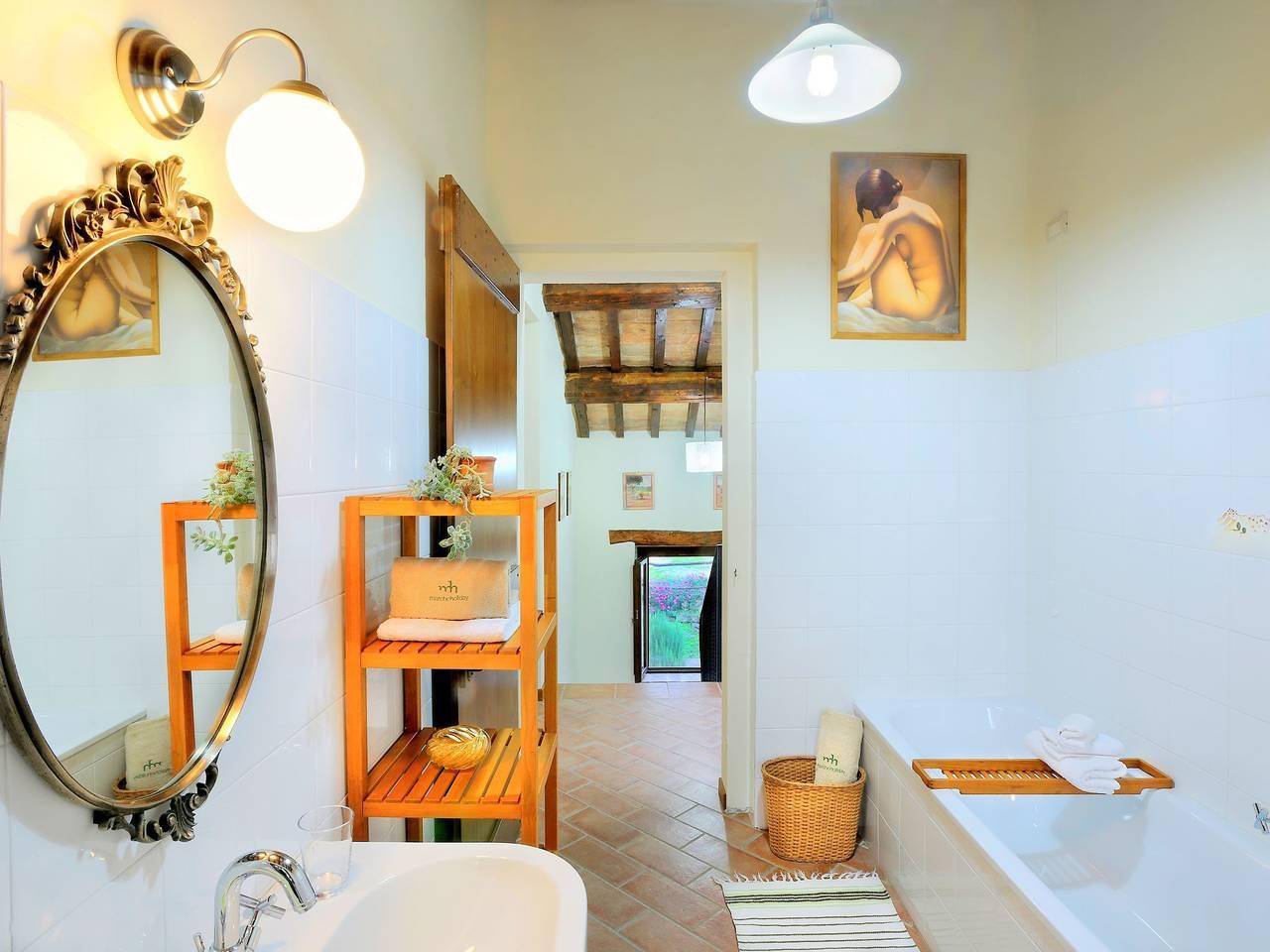 Luxe verblijf met tuin in Monte San Martino, Provincie Macerata, Italië voor 6 personen foto 19