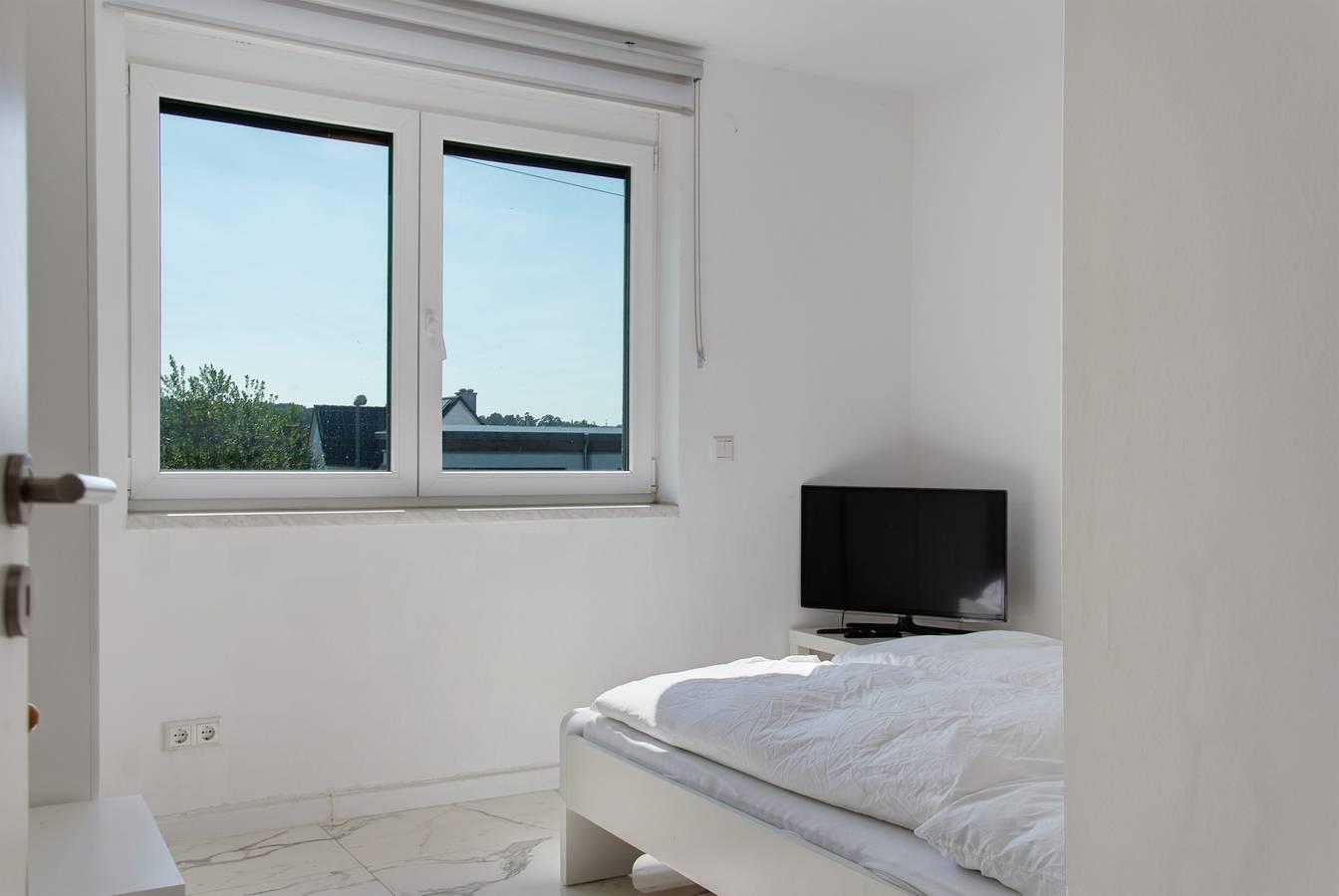 Luxe nieuwbouwvilla met tuin, terras, airconditioning en wifi in Oberasbach, Franken, Duitsland voor 10 personen foto 22