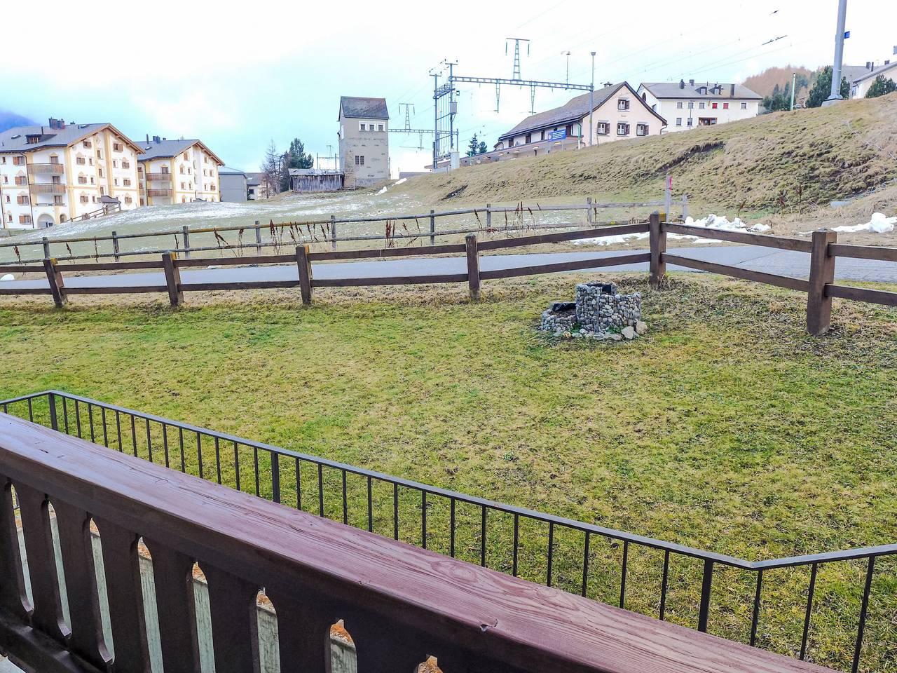 Chesa Vuorcha in Zuoz, Saint Moritz, Zwitserland voor 4 personen foto 22