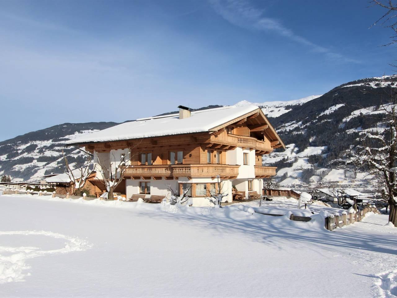 Gasteighof met 2 slaapkamers en binnenzwembad in Tux Alps, Fügen, Oostenrijk voor 6 personen foto 21