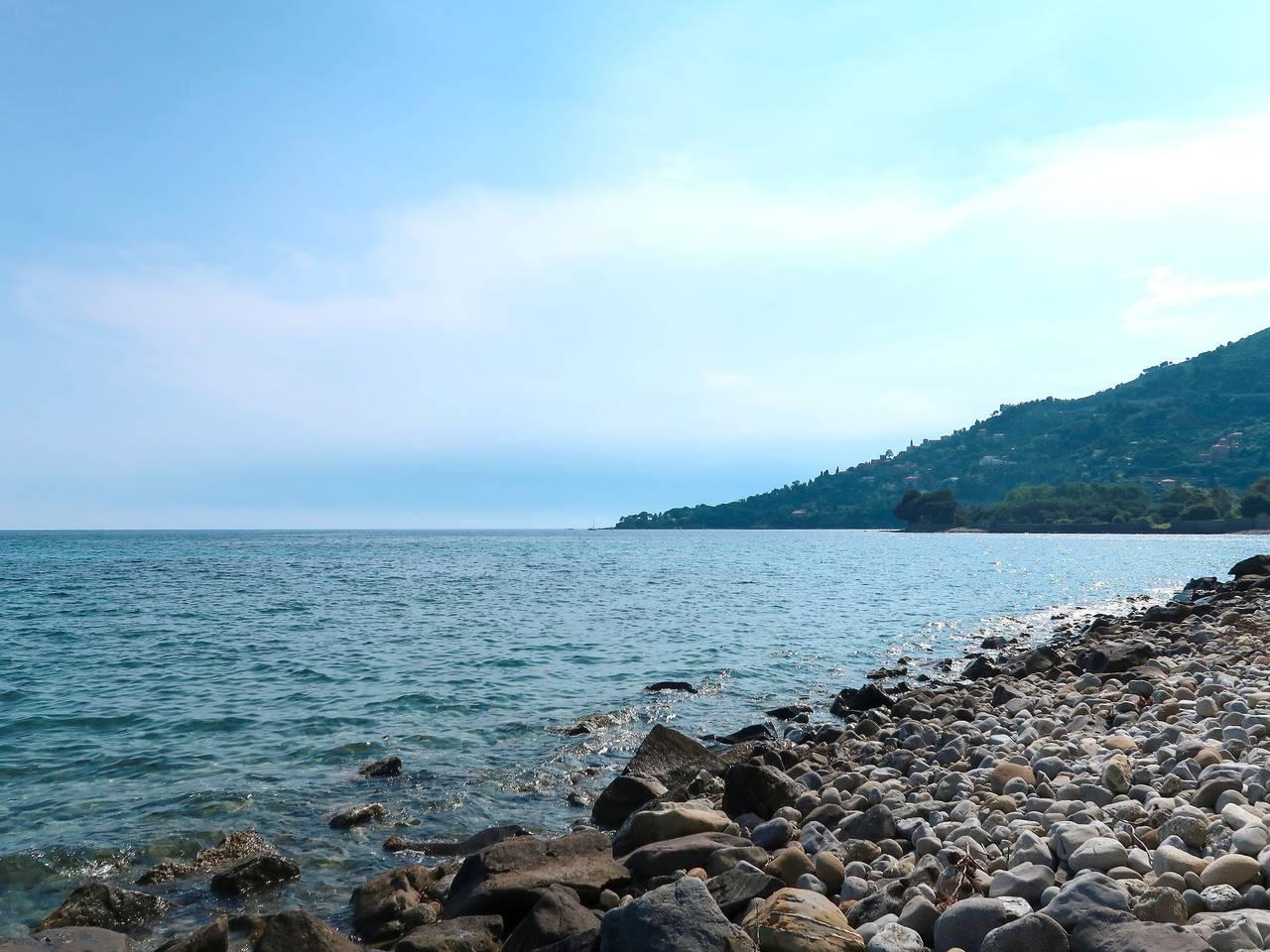Vakantieappartement met zeezicht en hond toegestaan in Ventimiglia, Italië voor 4 personen foto 20
