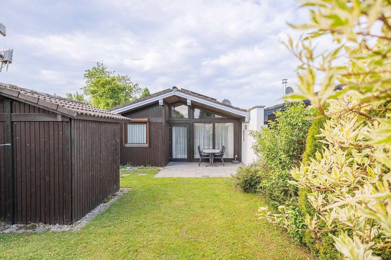 Gable roof house (Type 9) in Immenstaad am Bodensee, Duitsland voor 4 personen foto 24