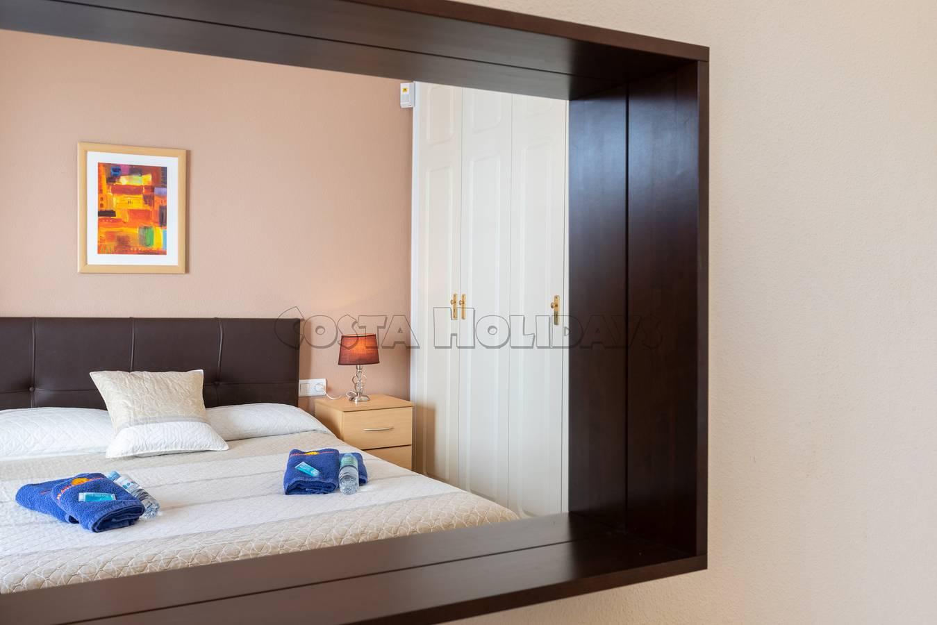 Marina real 225 in Puerto de la Duquesa, Manilva, Spanje voor 4 personen foto 22