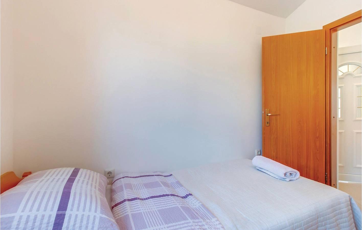Gezellig appartement met terras, op 400 meter van de kust, wifi in Stara Porozina, Cres Stad, Kroatië voor 4 personen foto 22