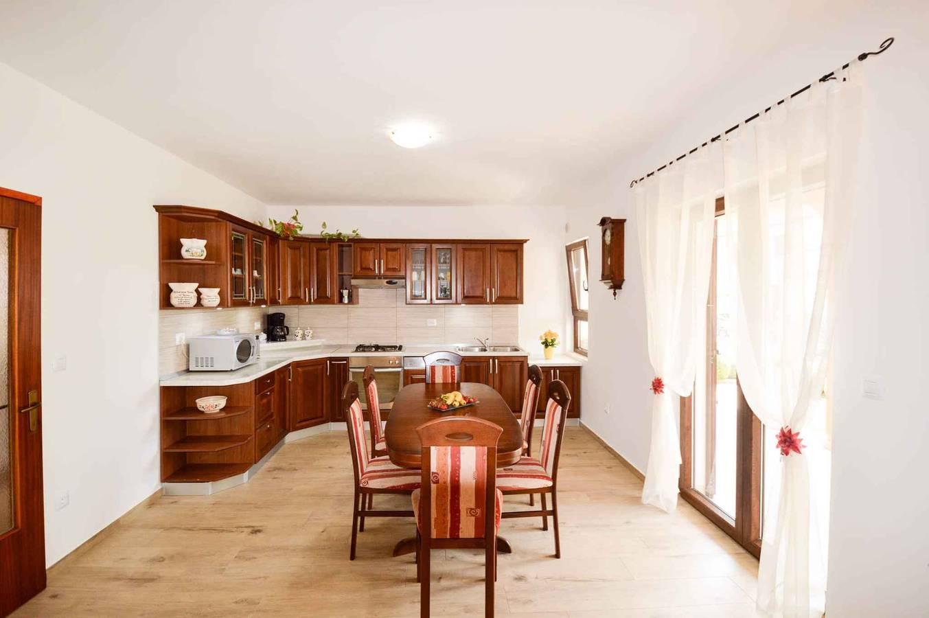 Vakantiewoning met een prachtig terras en een internetaansluiting in Pula-Medulin, Pula, Kroatië voor 7 personen foto 20