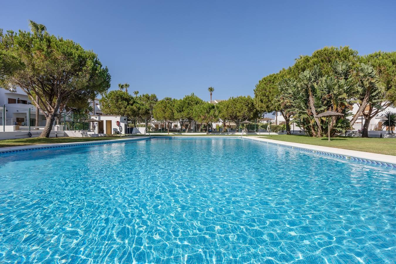 Appartement 'Dorada Sun' met gedeeld zwembad in Playa La Barrosa, Chiclana de la Frontera, Spanje voor 5 personen foto 23
