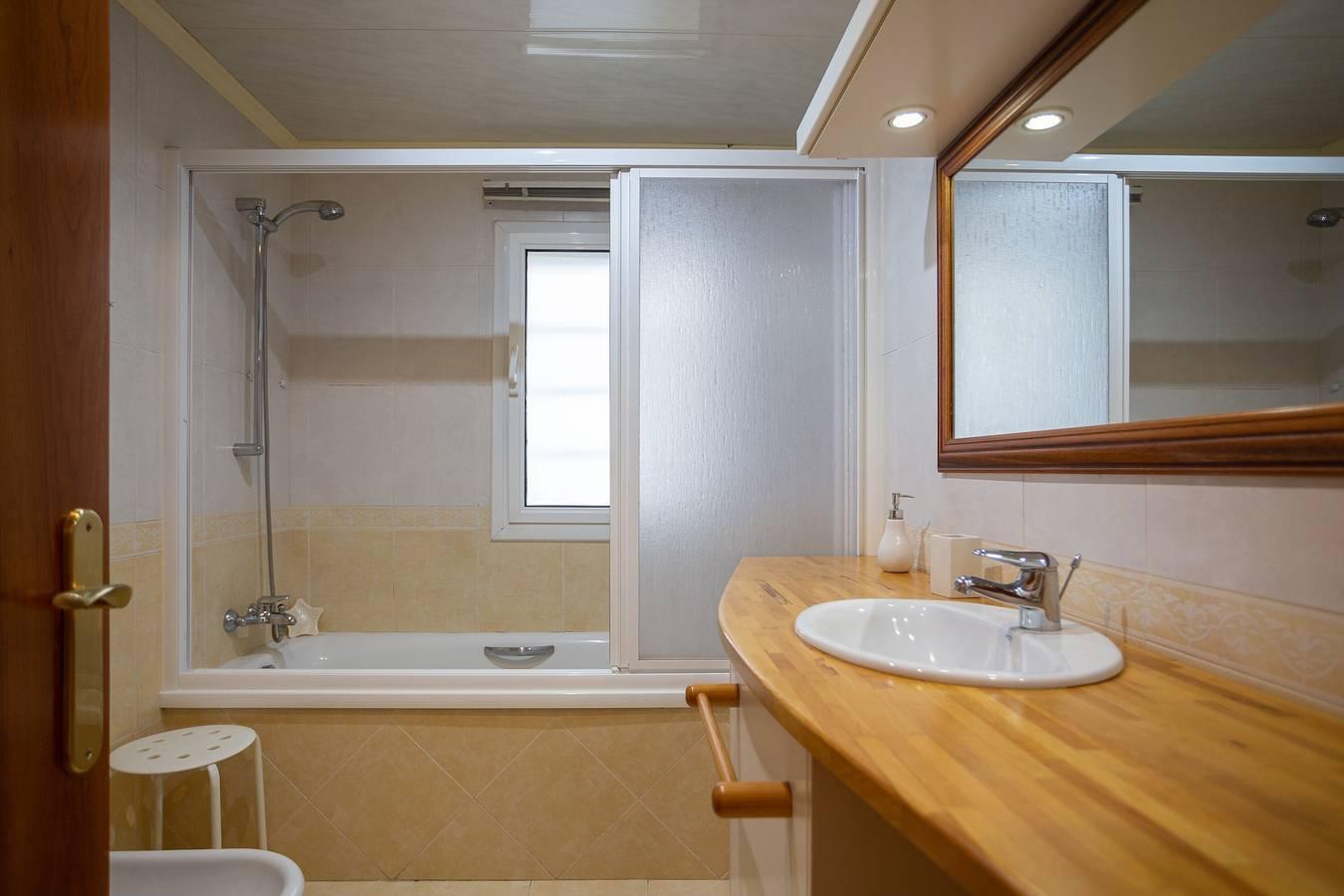 Vakantiehuis "Can di Luca" met zeezicht, zwembad & wifi in Malgrat de Mar, Costa del Maresme, Spanje voor 8 personen foto 25