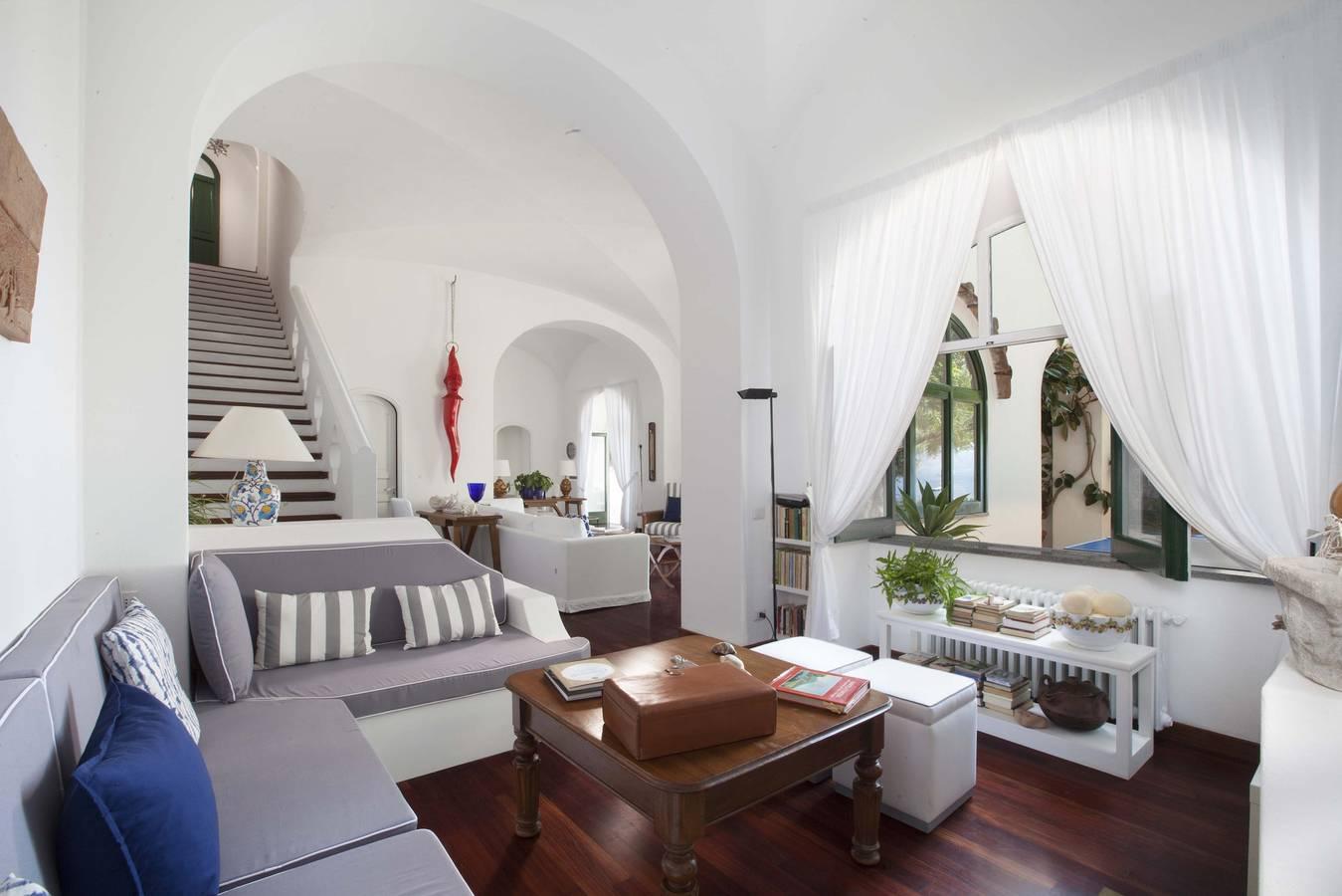 Amore Rentals - Villa Lo Scoglio con Accesso Diretto al Mare in Spiaggia d'Arienzo, Positano, Italië voor 12 personen foto 22