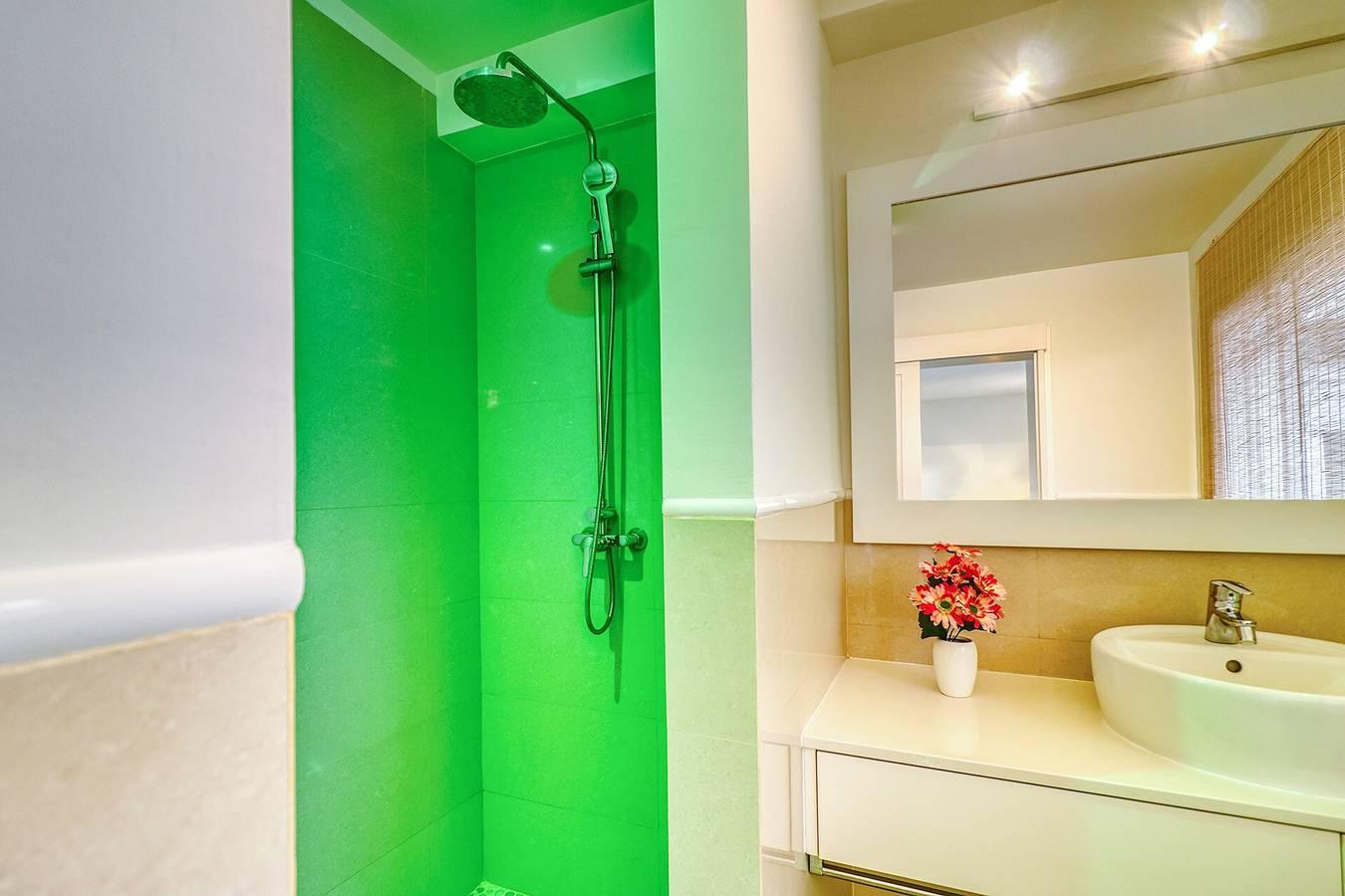 Villa Ginevra, perfect voor grote groepen, met zwembad, sauna & tuin in Chayofa, Arona, Spanje voor 32 personen foto 20