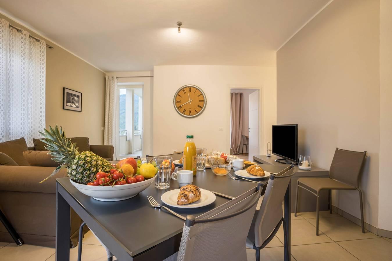 Appartement 'La Villa Tesoro' met Uitzicht op het Meer, Gedeeld in Tignale, Garda Bergen, Italië voor 6 personen foto 22