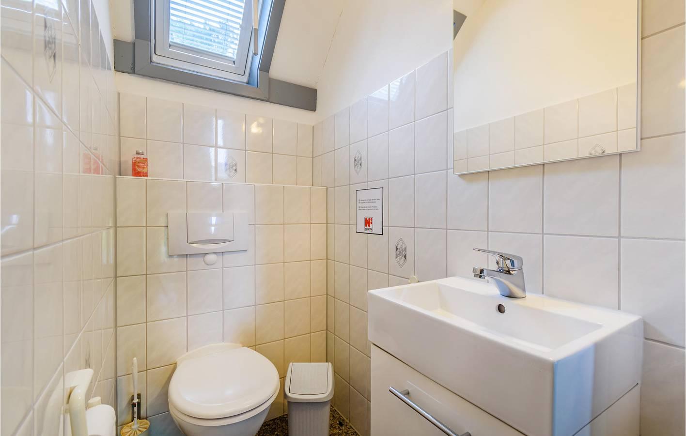 Modern appartement met terras en parkeerplaats in Ibra in Reimboldshausen, Kirchheim, Duitsland voor 6 personen foto 23