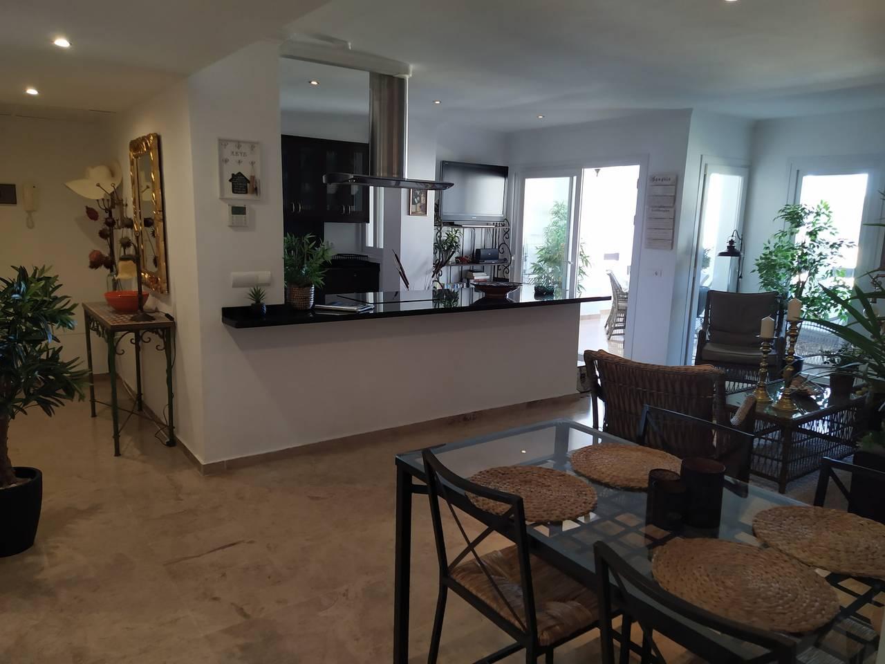Reina Sofia 45 in Estepona, Spanje voor 6 personen foto 24