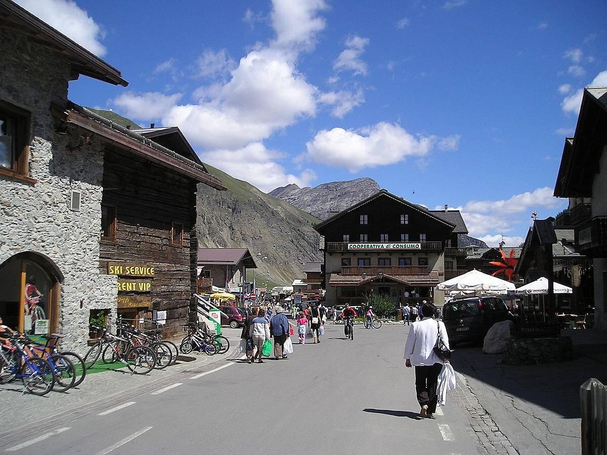 Appartement Tre met uitzicht op de bergen, balkon & Wi-Fi in Livigno (Town), Livigno, Italië voor 6 personen foto 21