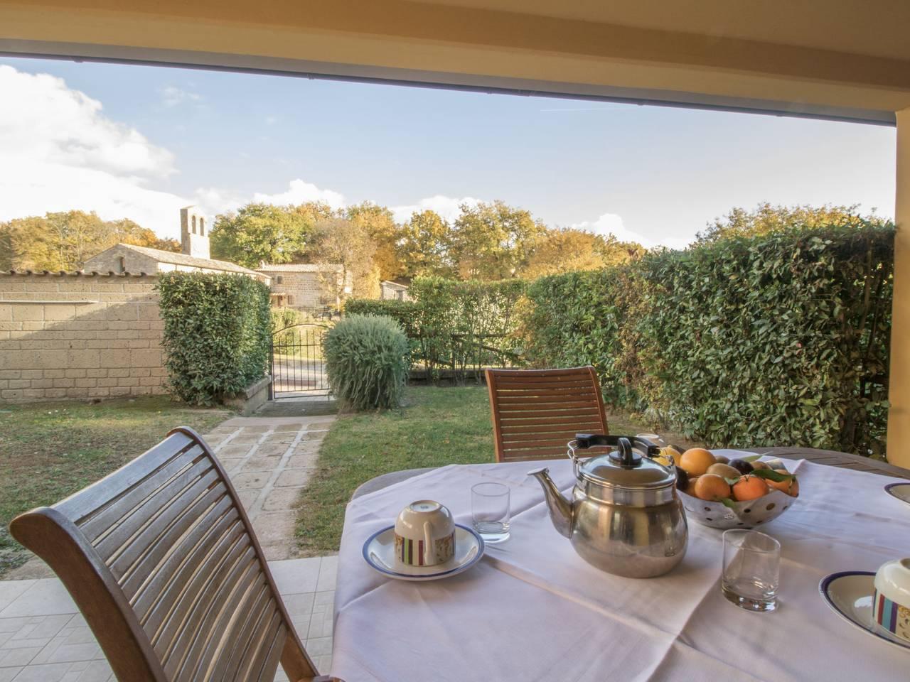 Vakantieappartement met hottub en zwembad in Sorano, Provincie Grosseto, Italië voor 4 personen foto 3