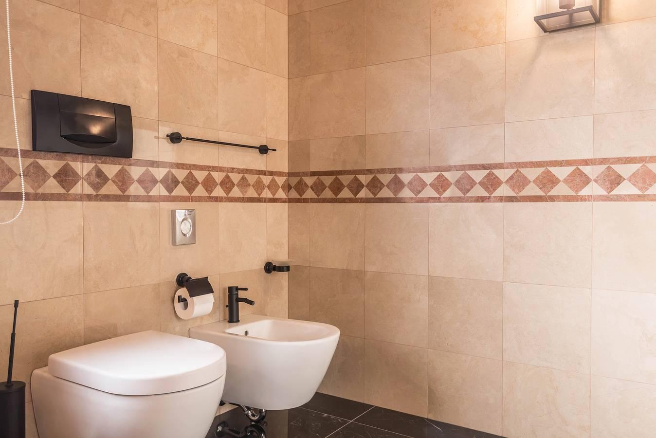 Appartement 'Cesa Sassela Tirol' met Bergzicht, Sauna, Zwembad in Ortisei, Dolomiti Superski, Italië voor 5 personen foto 19