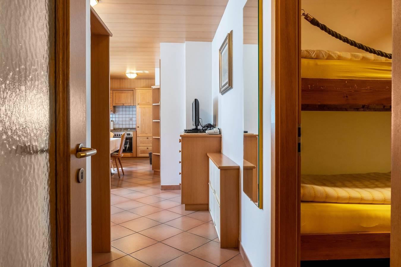 Appartement "Cesa Soramurat 9" met Uitzicht op de Bergen, Wifi & in Canazei, Dolomiti Superski, Italië voor 6 personen foto 20