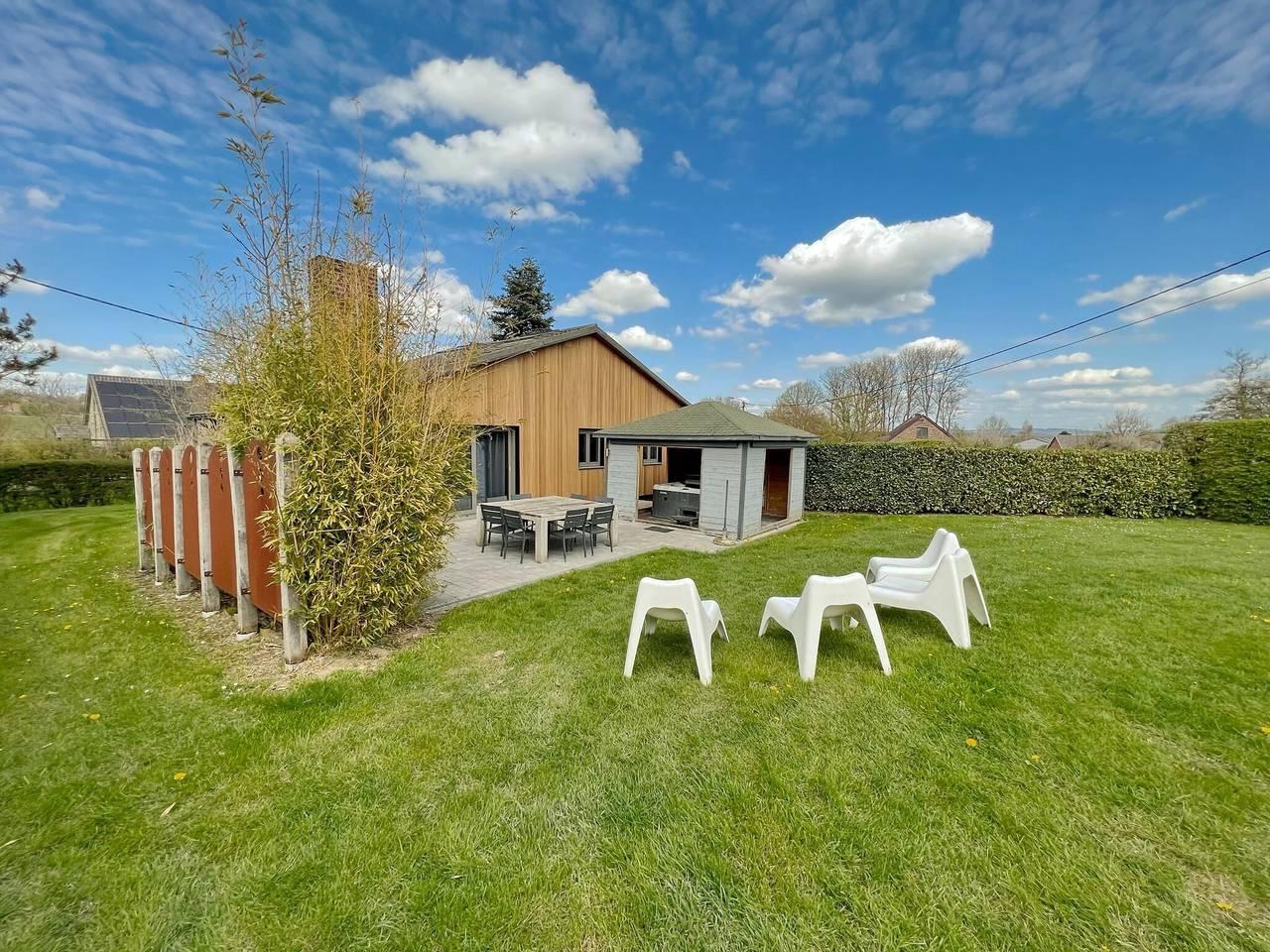 Chalet in Noiseux met Sauna & Whirlpool in Somme-Leuze, België voor 8 personen foto 19