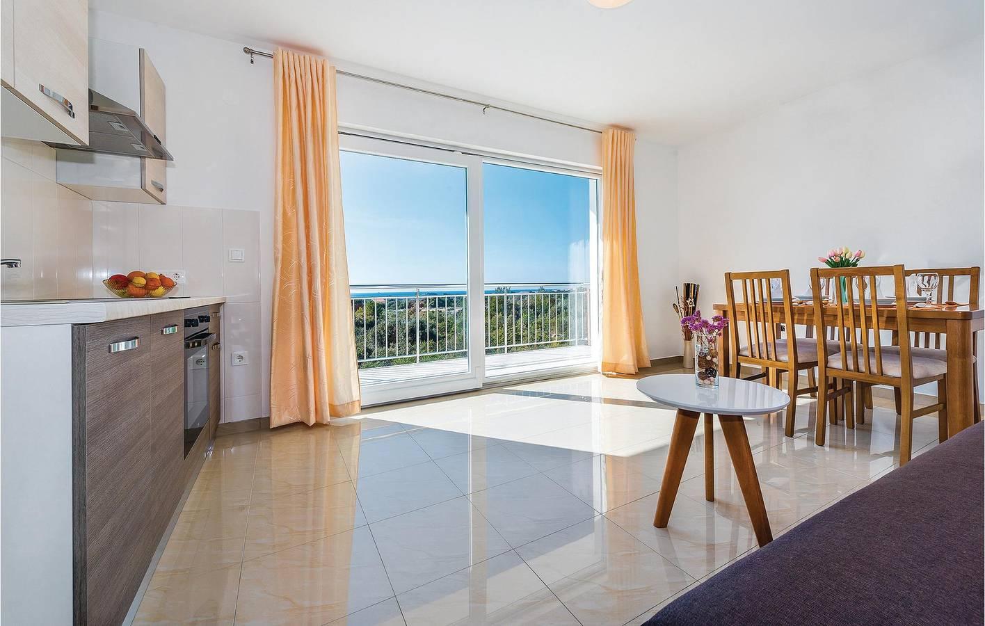 Gezellig appartement met 2 slaapkamers, uitzicht op zee, zwembad in Rogoznica, Šibenik-Knin, Kroatië voor 12 personen foto 22