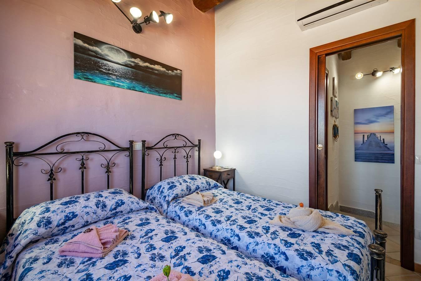 Villa L'Estasi Tanca Piras aan het zwembad in Nebida, Iglesias, Italië voor 4 personen foto 23