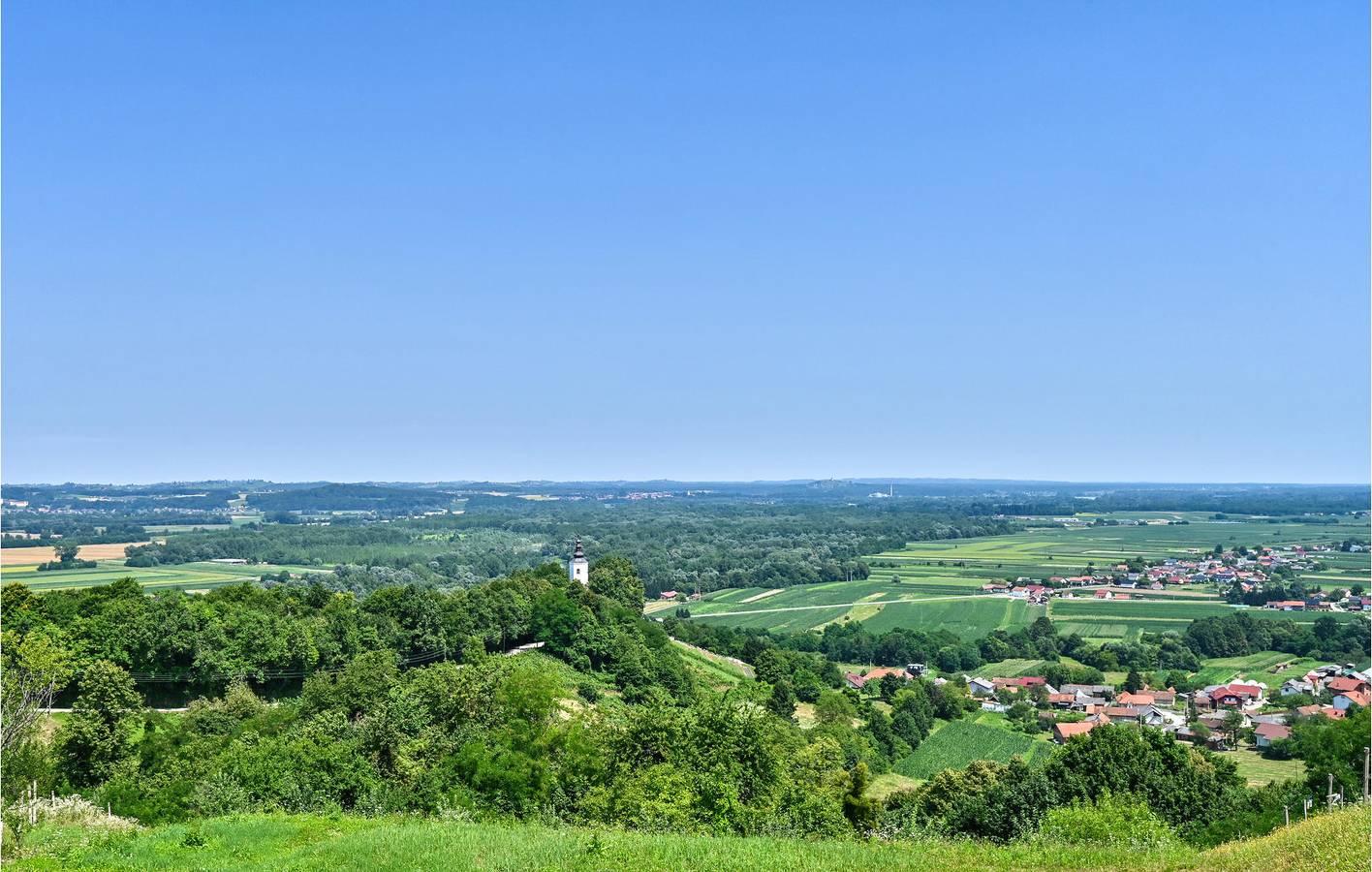 Charmant appartement met 2 slaapkamers, zwembad, wifi en terras in Varaždin, Kroatië voor 8 personen foto 19