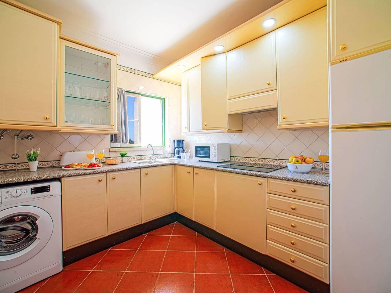 Vakantieappartement met zwembad en ligging bij zee in Alvor, Portugal voor 6 personen foto 21