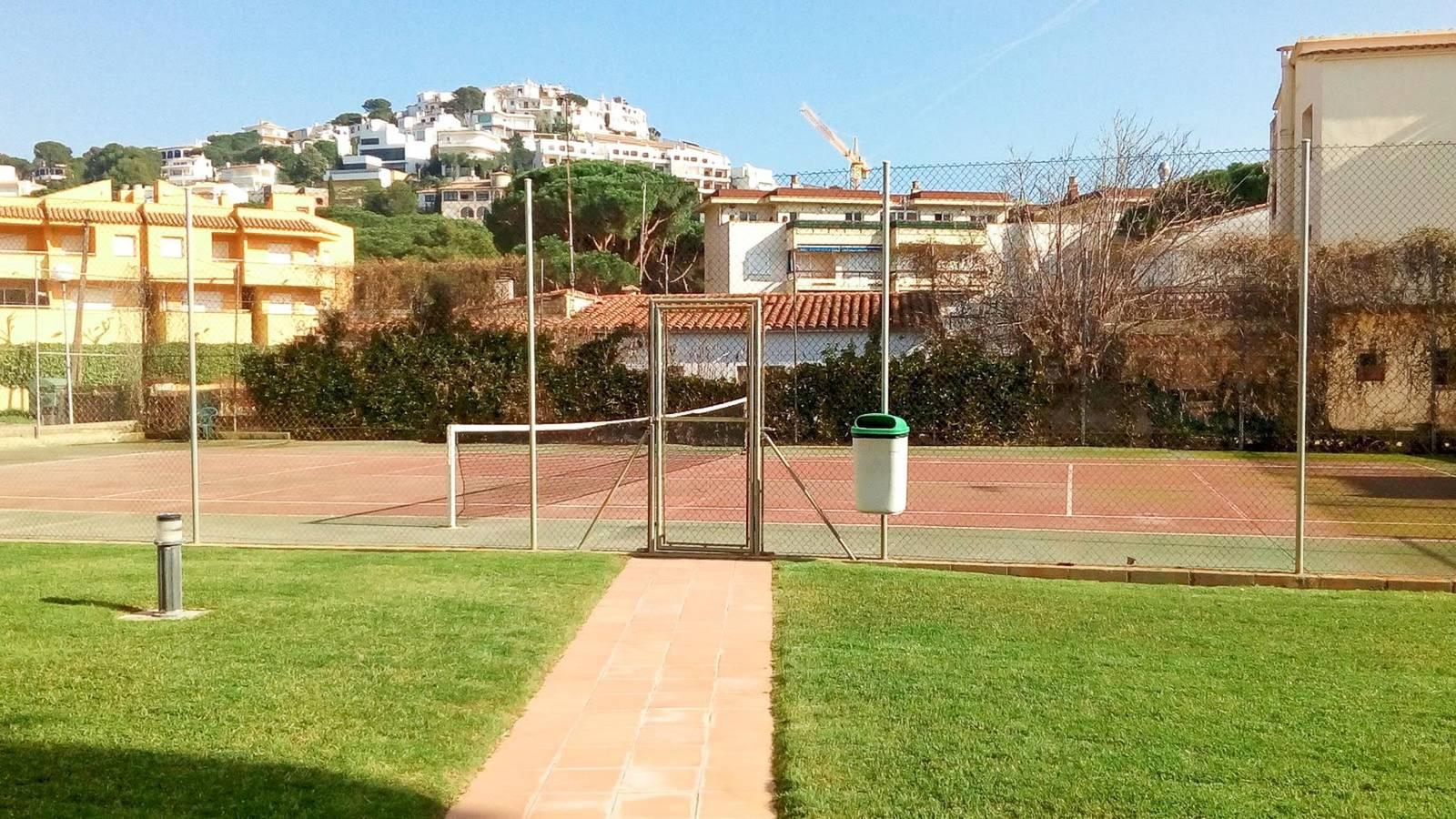 Vakantieappartement met terras in Platja de Montgó (Torroella de Montgrí), L'Escala, Spanje voor 6 personen foto 22