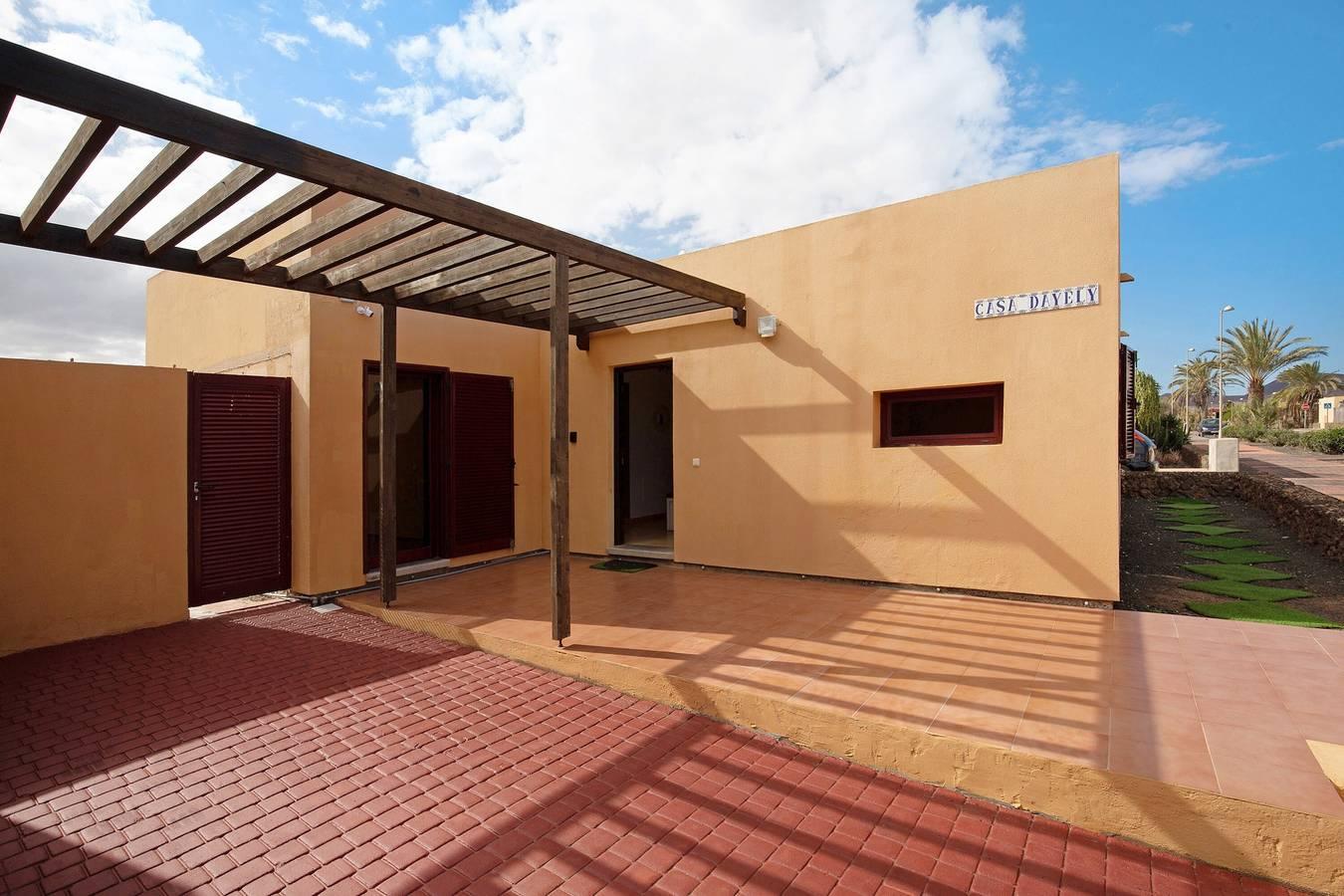 Villa 'Dayely' met bergzicht, zwembad, tuin en wifi in Tamaragua, La Oliva, Spanje voor 6 personen foto 24